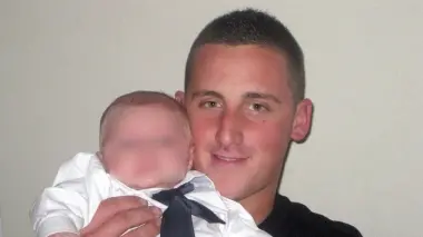 Marco Reginato 22 anni di Riese con il nipotino di 5 mesi figlio della sorella