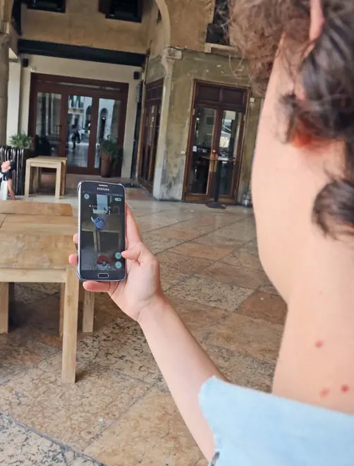 AGOSTINI AG.FOTOFILM TREVISO IL GIOCO -MAKEMON GO- GIOCATO IN CITTA'