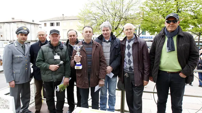 Borghesi Montebelluna fiera degli uccelli vincitore Lino Simeoni
