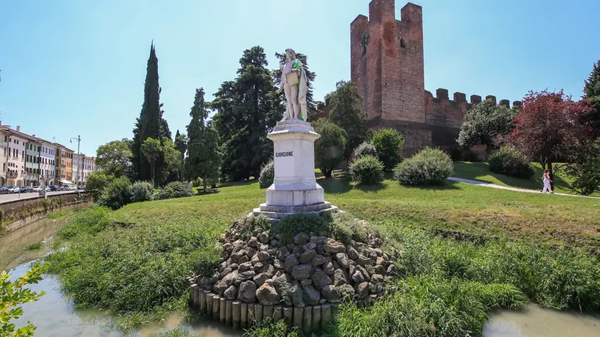 Poloni Castelfranco degrado nelle fosse