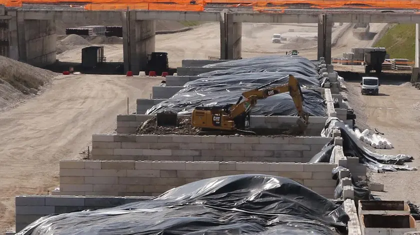 Così si presentava la discarica durante il cantiere della Pedemontana, nel 2022