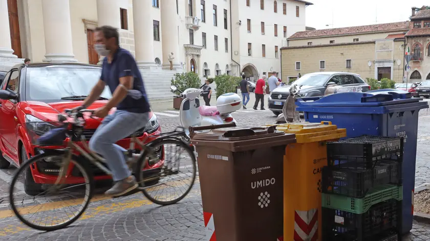 zago agenzia foto film treviso interviste su raccolta differenziata