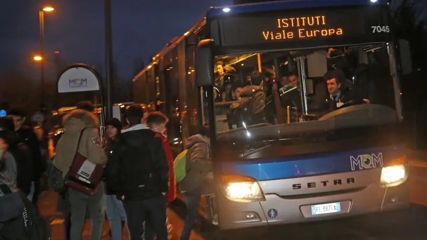 zago AG.FOTOFILM treviso bus navetta studenti stiore