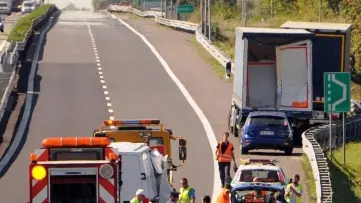Alessandro Pipesso e due foto dello schianto di ieri mattina
