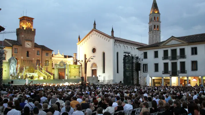 ODERZO..OPERA IN PIAZZA..fotocronaca - oderzo opera in piazza