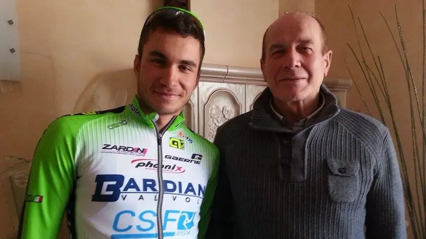 Da sinistra Simone Andreetta con il papà Tranquillo, ex gregario di Moser