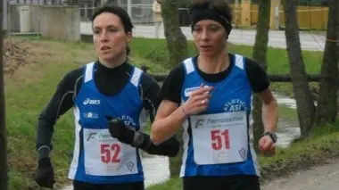 CORRIDA DI CUSIGNANA. Un passaggio della tradizionale corsa del 26 dicembre