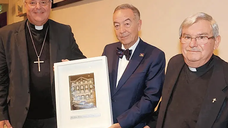 Il vescovo Michele Tomasi con Rino Liborio Galante e Lucio Bonomo