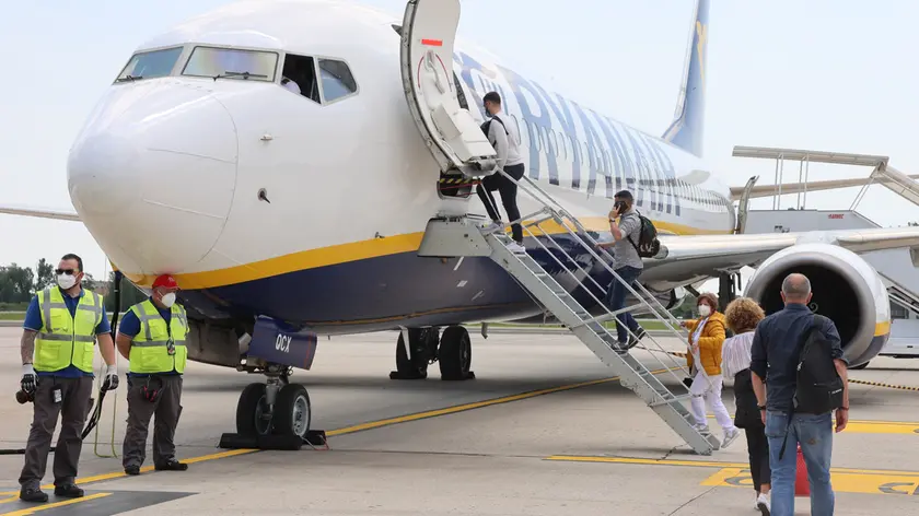 de polo agenzia foto film treviso riapertura aeroporto canova prima giornata di volo