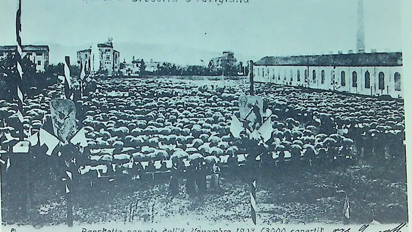 La foto del banchetto operaio del Canapificio Veneto