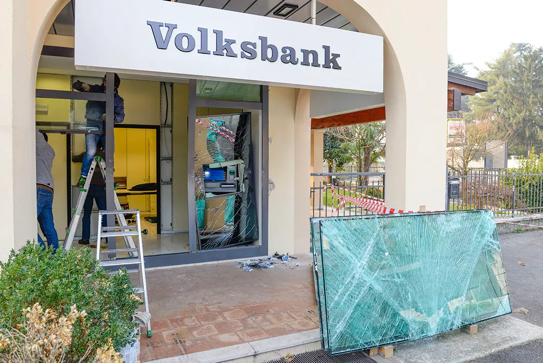 La Volksbank di Ramon di Loria colpita dai ladri