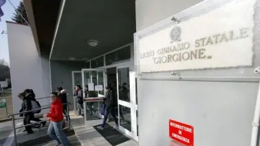 Il liceo Giorgione Da sinistra il consigliere provinciale Oscar Trentin e il sindaco Luciano Dussin