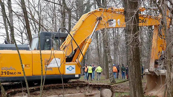DeMarchi Altivole cantiere Pedemontana ruspe nel bosco di Piccolotto