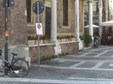 Piazza San Vito, eliminati i cassonetti