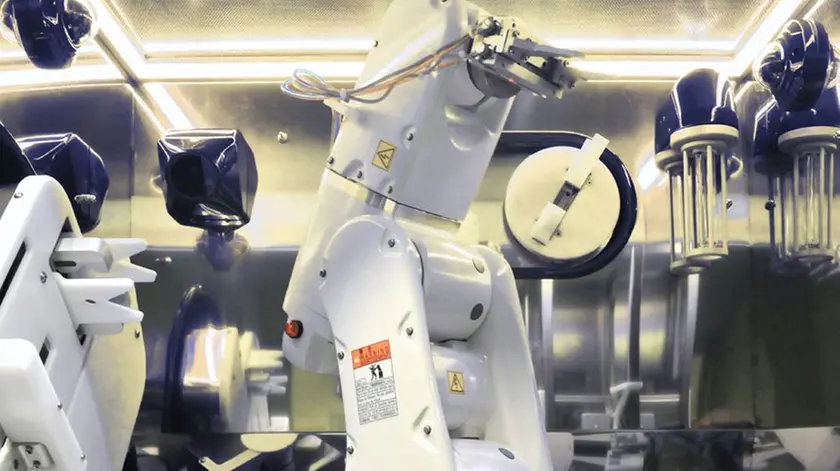 Il robot che produce i farmaci anticancro