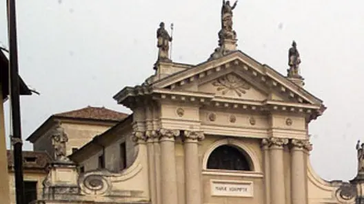 VITTORIO VENETO PIAZZA CATTEDRALE CENEDA CON ERBA