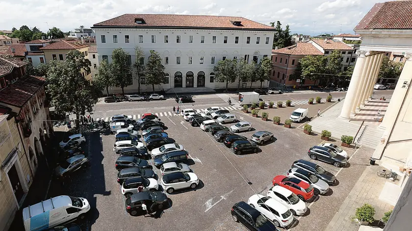 zago agenzia foto film treviso piazza duomo