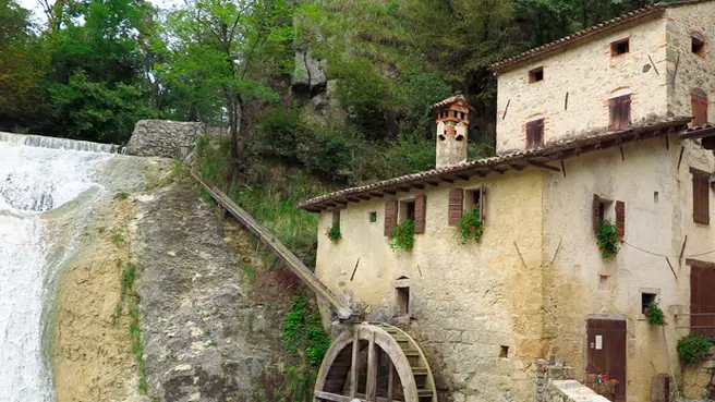 Prandi Refrontolo molinetto della croda un mese dalla morte di quattro uomini alla sagra