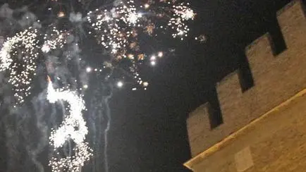 DE WOLANSKI TREVISO CAPODANNO IN PIAZZA DEI SIGNORI E FUOCHI D'ARTIFICIO