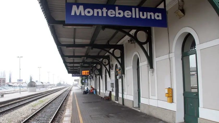 DeMarchi Montebelluna in stazione FS trovato un uomo morto sulla panchina DeMarchi Montebelluna stazione Fs uomo morto trovato su una panchina
