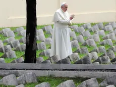 Pope Francis visits the Austro-Hungarian cemetery in Fogliano to pray and pay a tribute to the fallen on the battlefield during the First World War before celebrating a solemn mass at the war memorial at Redipuglia to mark the 100th anniversary of the start of the First World War, 13 September 2014. ANSA/DANIEL DAL ZENNARO