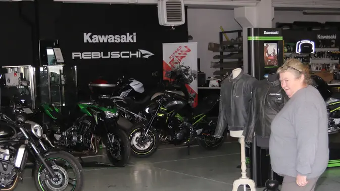 DE WOLANSKI AG.FOTOFILM CARBONERA FURTO MOTO CONCESSIONARIA -REBUSCHI-