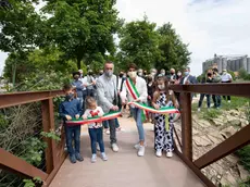 Il taglio del nastro ufficiale della nuova passerella
