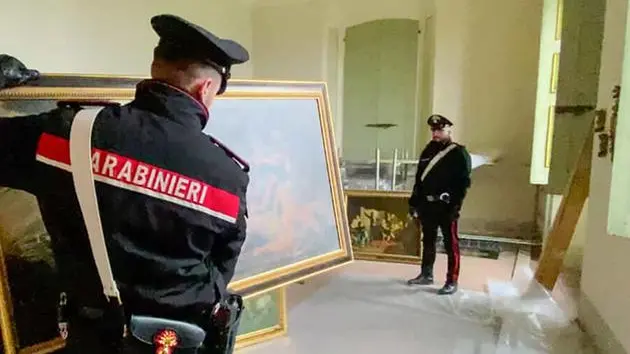 Antiquario finisce a processo