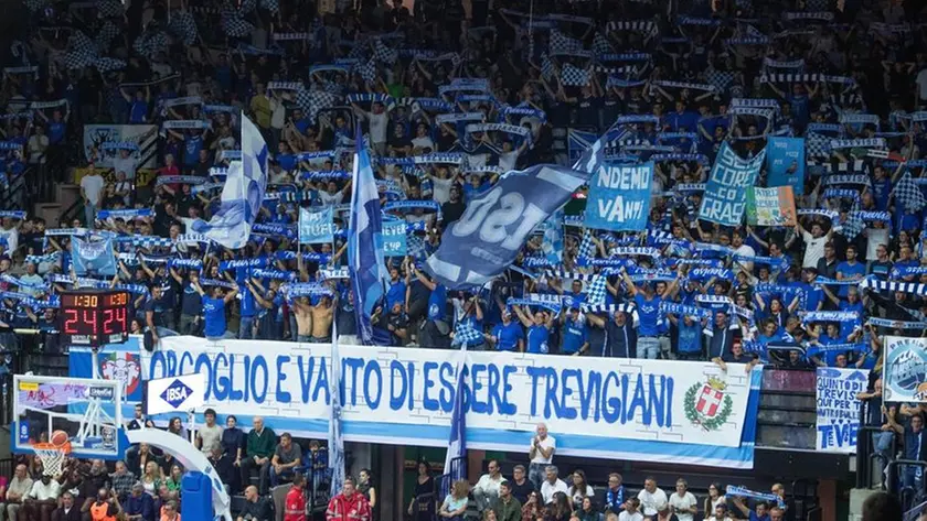 La curva del Treviso Basket