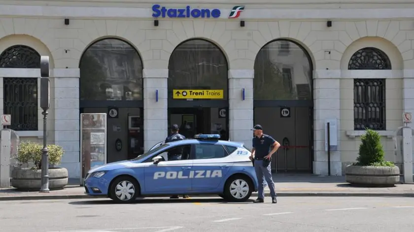 Daspo al 47enne pakistano ferito nella rissa davanti al Prix: a dicembre la polizia lo ha sorpreso mentre vagava ubriaco per la stazione dei treni di Conegliano