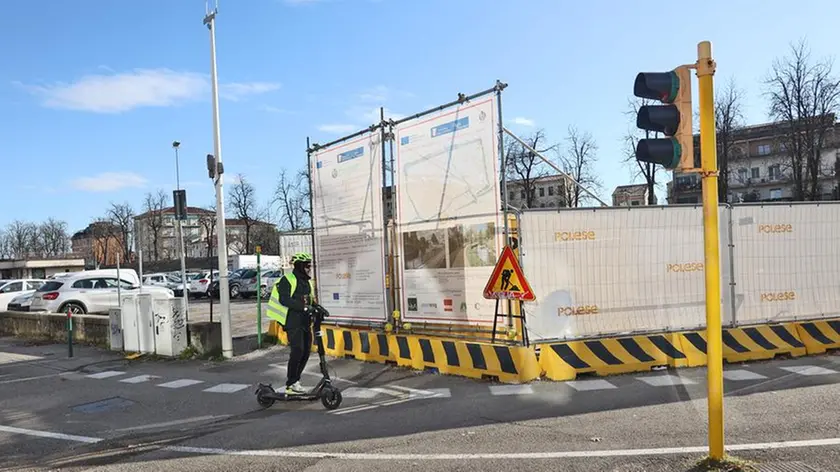 Uno dei cantieri in città, a Fra’ Giocondo, ha tolto una serie di stalli