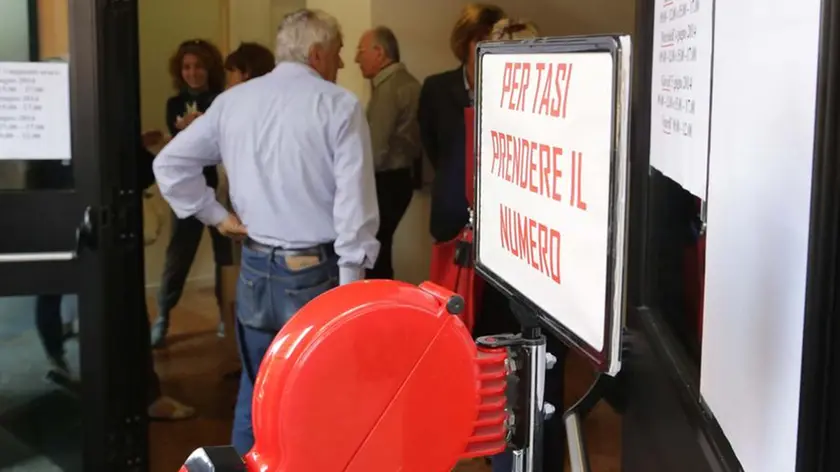 Coda all'ufficio Anagrafe di Treviso