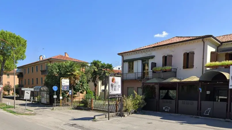 Il luogo dove il ragazzino è stato investito dall’auto che non si è fermata a prestare soccorso