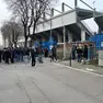 La contestazione dei tifosi del Treviso all'esterno del Tenni (Foto Film)