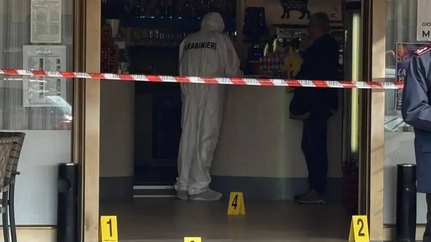 La gelateria di Chiarano dove un uomo è stato ferito con un colpo di pistola