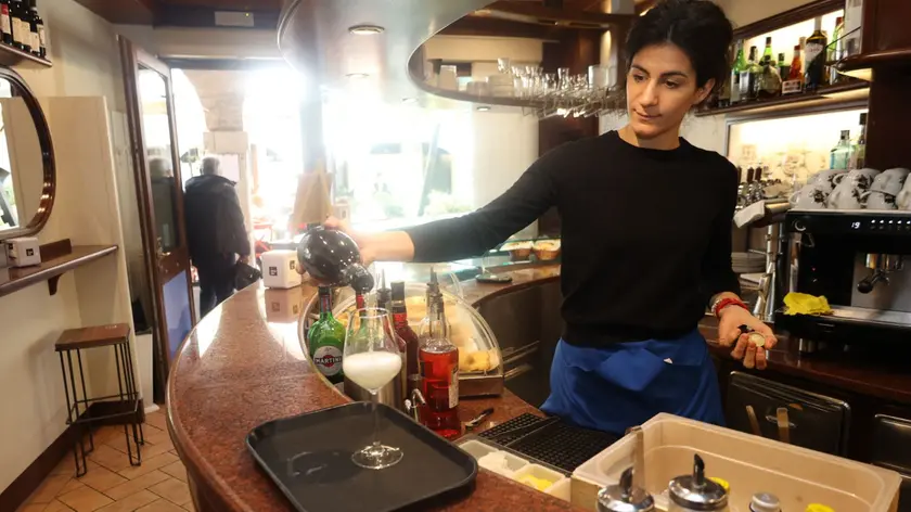 Gloria Zorzi al lavoro alla Tavernetta Butterfly a Treviso