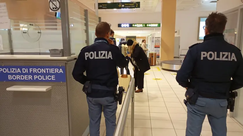 Controlli da parte della polizia di frontiera