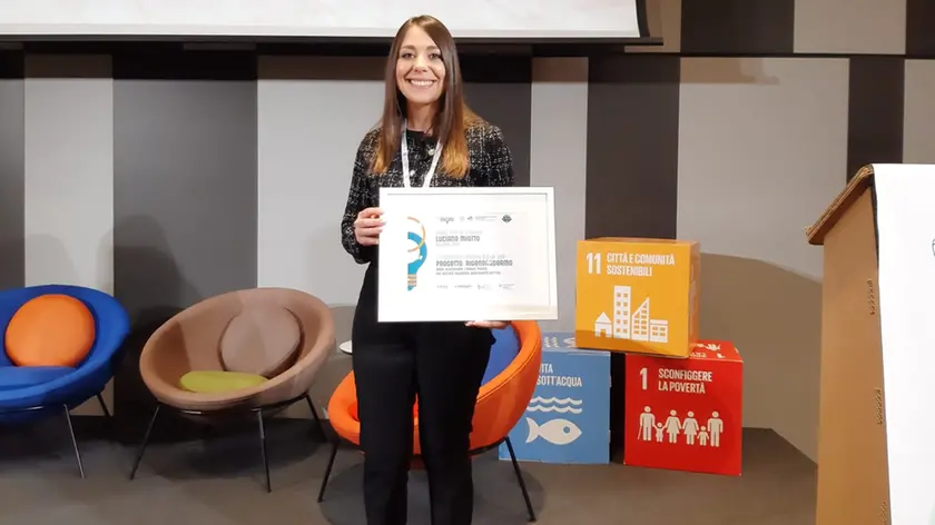 Beatrice Vettorazzo ritira il premio per RigeneraDermo