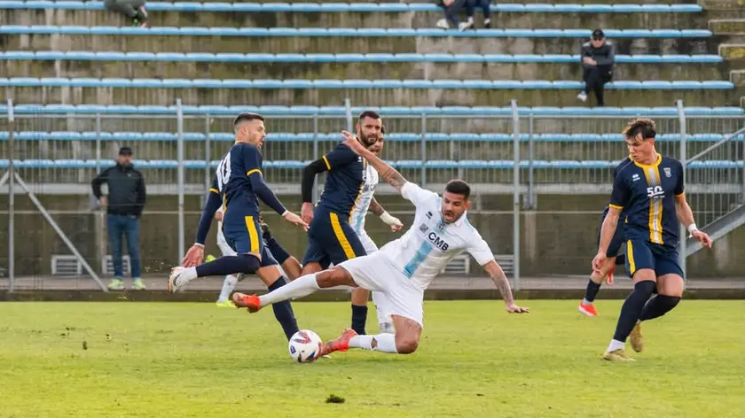 Nunes in primo piano nel match d’andata contro Chions (Foto d'archivio)