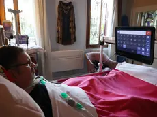 Dario Meneghetti comunica con il mondo grazie a un puntatore ottico