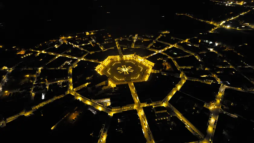 Le istallazioni luminose in tutta la città di Palmanova