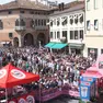 Una partenza del Giro da piazza del Grano a Treviso