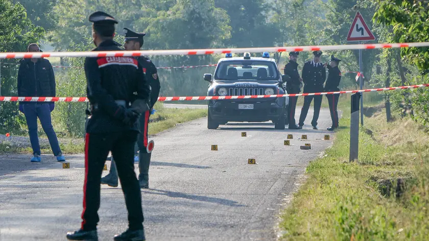 Carabinieri sul luogo della rissa avvenuta a Castelfranco, all'esterno della Baita al Lago e costata la vita al 20enne di Trebaseleghe, Lorenzo Cristea