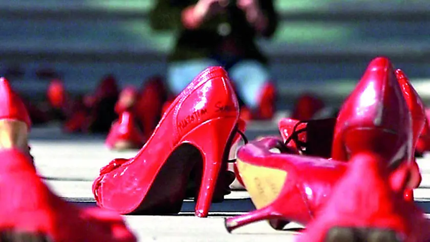 Immagine simbolo della lotta contro la violenza sulle donne