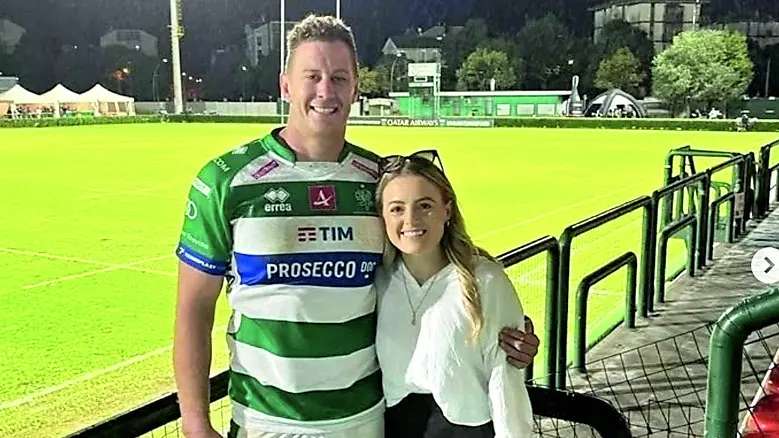 Scott Scrafton e la moglie arbitro Lauren Jenner, che alla fine non lo ha arbitrato