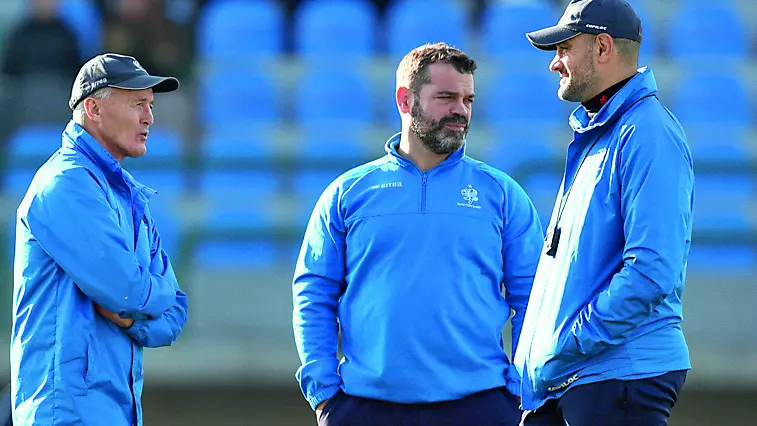 Da sinistra l’ex coach dei Leoni Crowley, l’assistant Ongaro e l’allenatore uscente di Benetton Bortolami