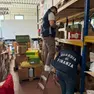 I controlli della Finanza nel magazzino