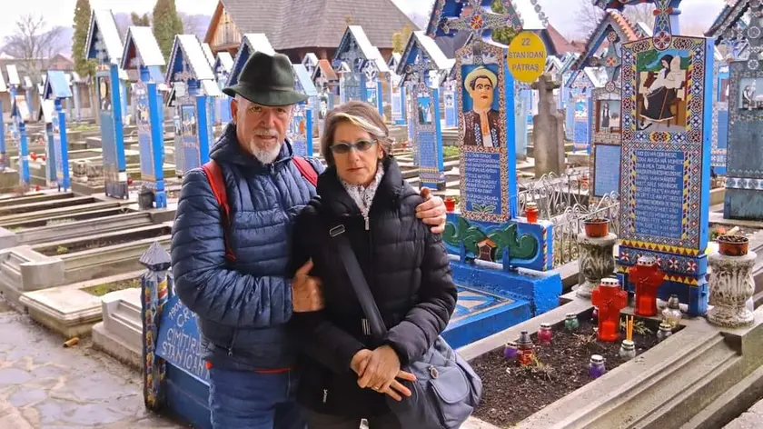 I coniugi Liliana Resinovich e Sebastiano Visintin ritratti durante una delle loro tante vacanze