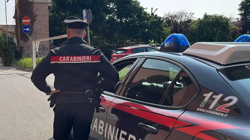 I carabinieri in via Piccinini, a Castelfranco