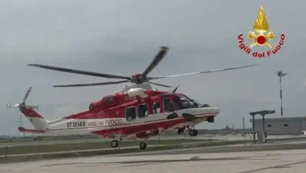 A Carlino è intervenuto anche l'elicottero dei vigili del fuoco